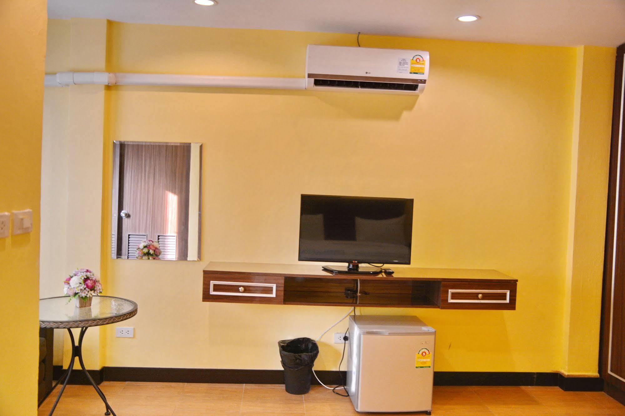 Hotel Taj Place Residency