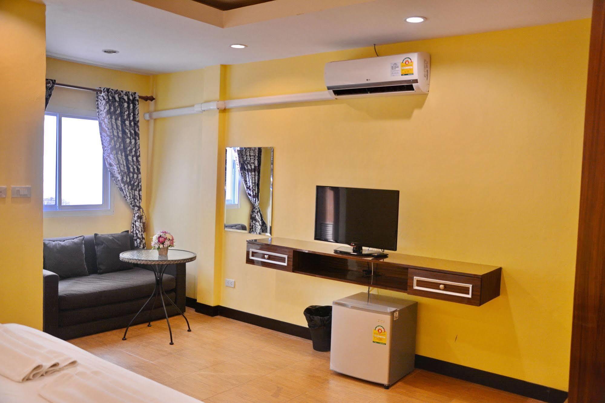 Taj Place Residency 2*