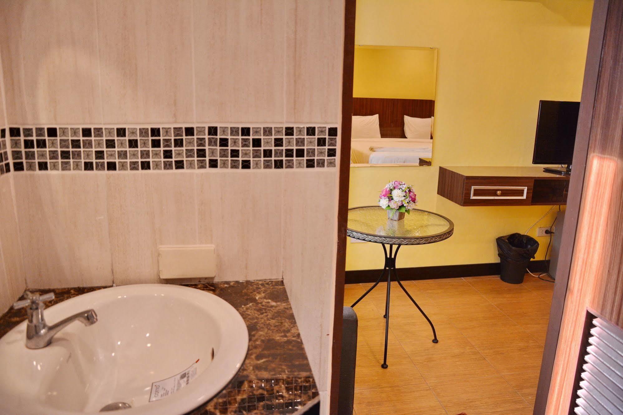 Hotel Taj Place Residency 2*
