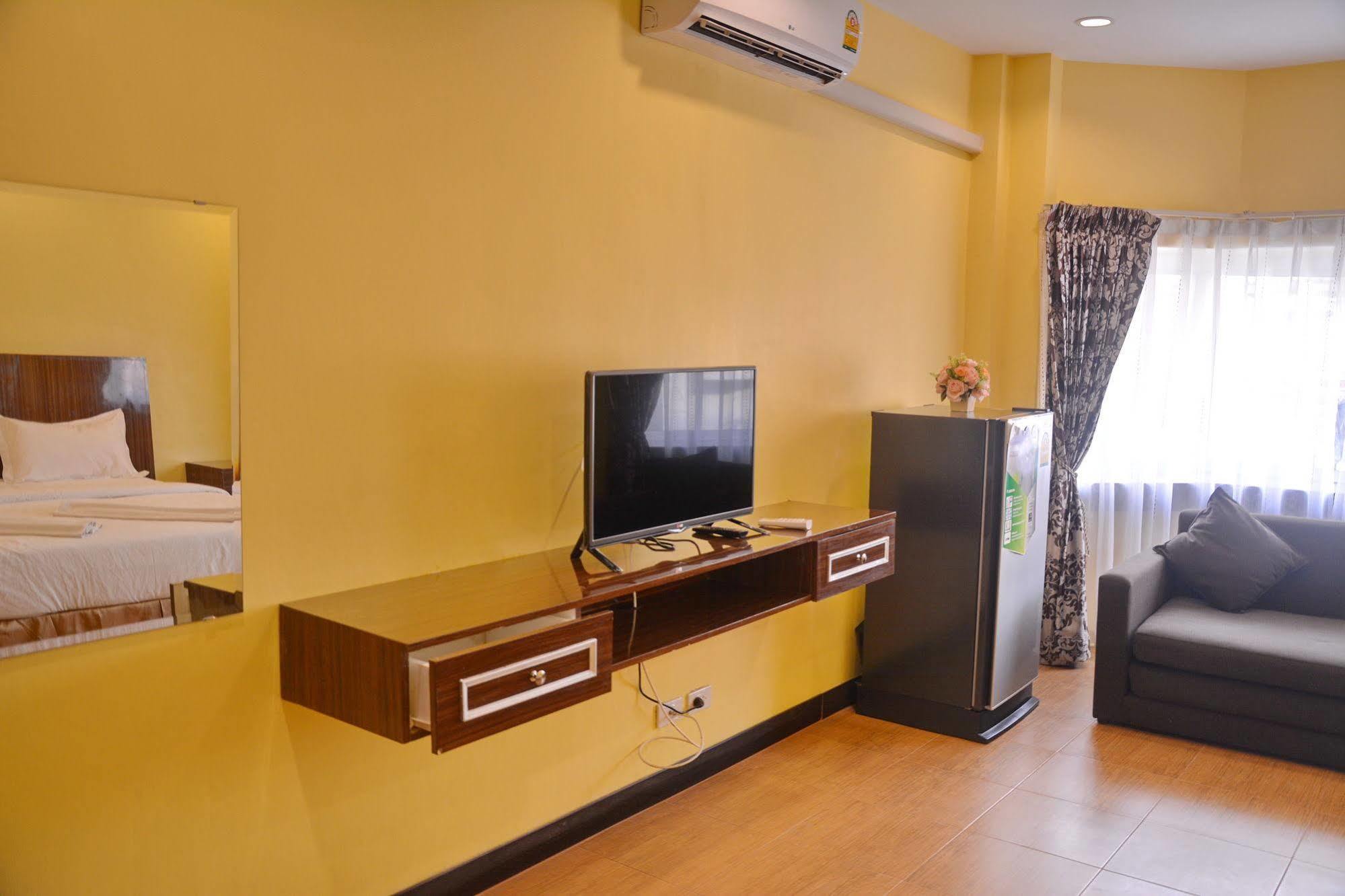 Taj Place Residency 2*